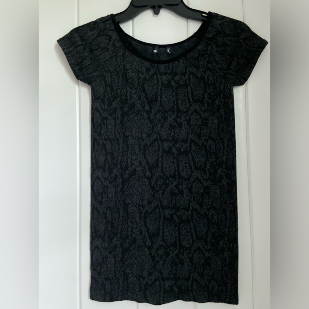 wet seal XS Top black gray faux snake skin Pattern edgy rock women’s shirt 2010s